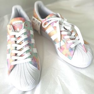 (NWT no box) tie dye adidas superstar sneakers (no box)